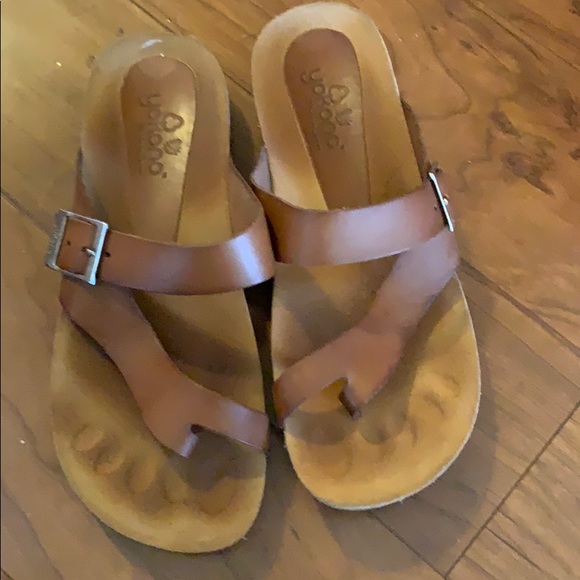 Sandals - Picture 1 of 3